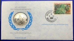 Médaille Argent massif des nations du Monde - MADAGASCAR